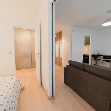 Hostnfly - Superb Appt Near The Place De La Republique * Paris